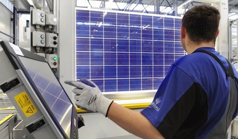 SolarWorld pracuje na trzy zmiany, ale szykuje kolejne zwolnienia
