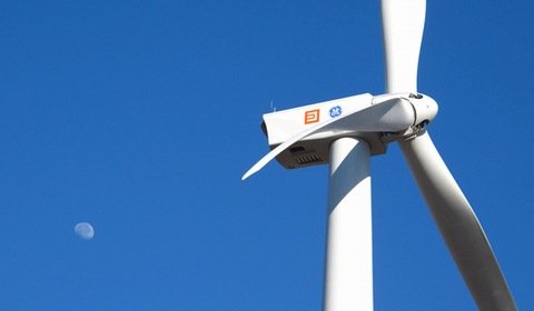 GE potwierdza spadek ceny wiatraków