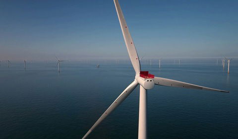Wielkie pieniądze w offshore. 4,5 mld funtów za udziały w jednym projekcie