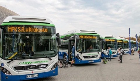 W Krakowie rośnie flota autobusów z alternatywnymi napędami