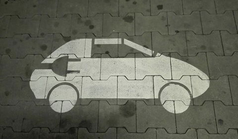 Polscy przedsiębiorcy „uczą się” samochodów elektrycznych