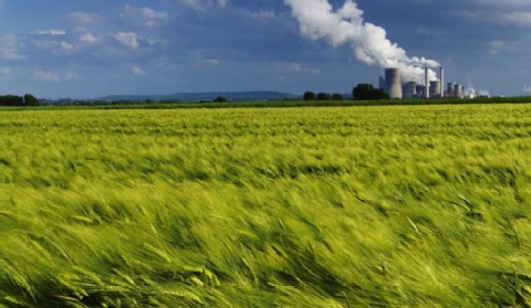 Niższa wycena akcji Tauronu. Przez ustawę o OZE