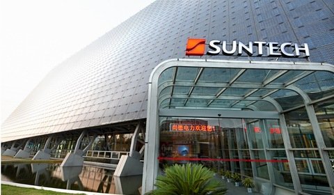 Suntech szuka ratunku i wyprzedaje panele po 0,38 €/W