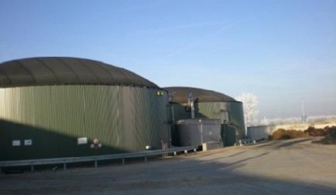 Dlaczego biogazownia w Piekoszowie śmierdzi?