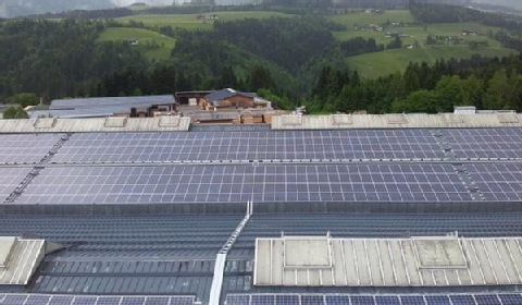 Trzecia co do wielkości dachowa instalacja fotowoltaiczna w Austrii zbudowana przez firmę Chroscinski Solartechnik