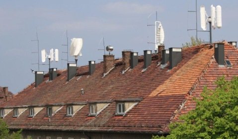 Małe elektrownie wiatrowe na dachach Politechniki Opolskiej