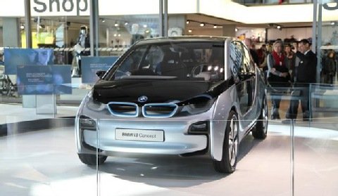 BMW nawiązał współpracę z czołowym dystrybutorem domowych systemów fotowoltaicznych