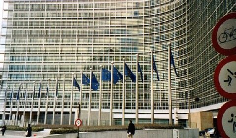 Zdaniem branży energetyki odnawialnej Bruksela zablokuje ustawę o OZE