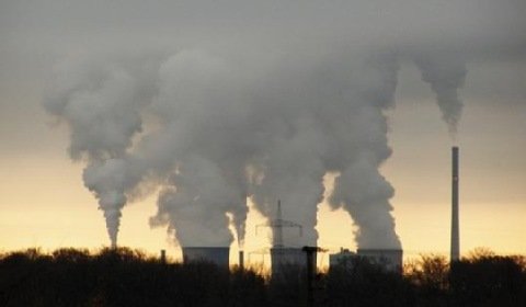 Dyrektywa IED. Rząd przyjął projekt ustawy dot. ograniczenia emisji CO2