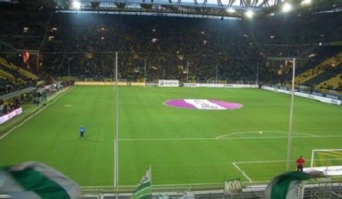 Stadion Borussi Dortmund oświetlą baterie słoneczne